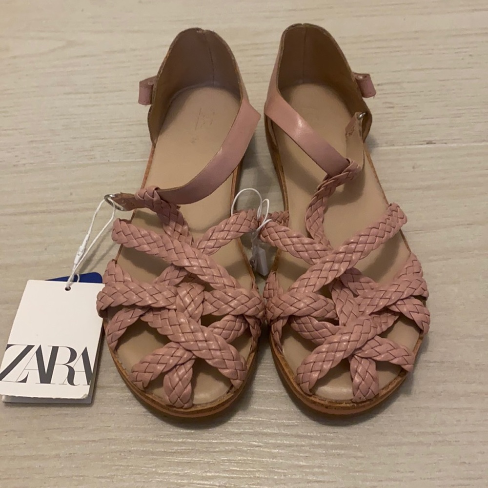 Girls sandals